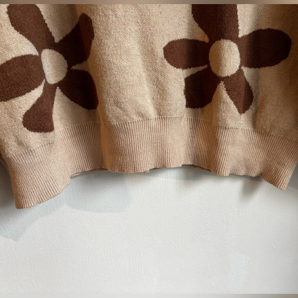 Lilly & Rose Boutique Floral Beige and Brown Sweater, Size Large - Picture 7 of 9